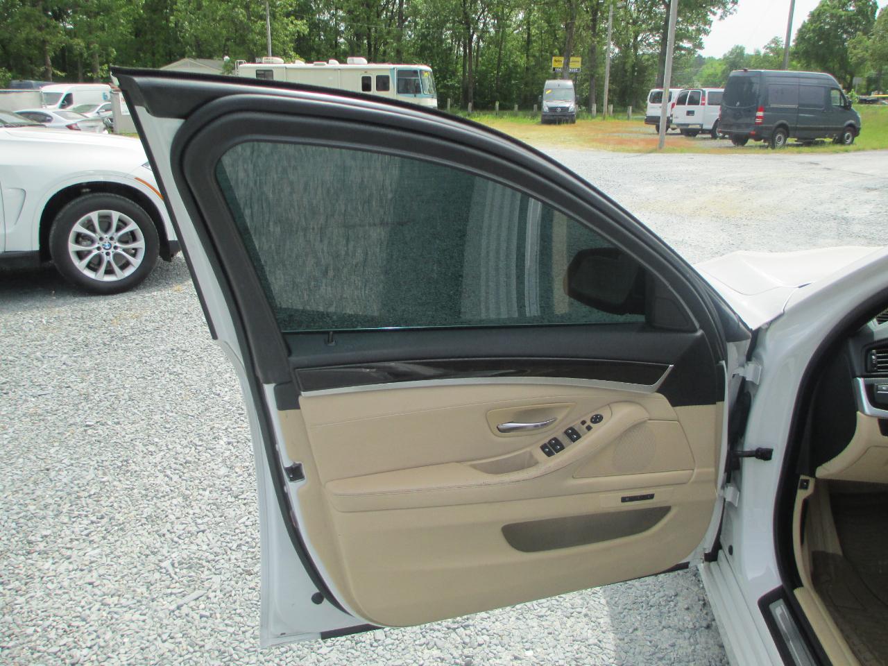 BMW 5 Series 4dr Sdn 535i RWD 2015