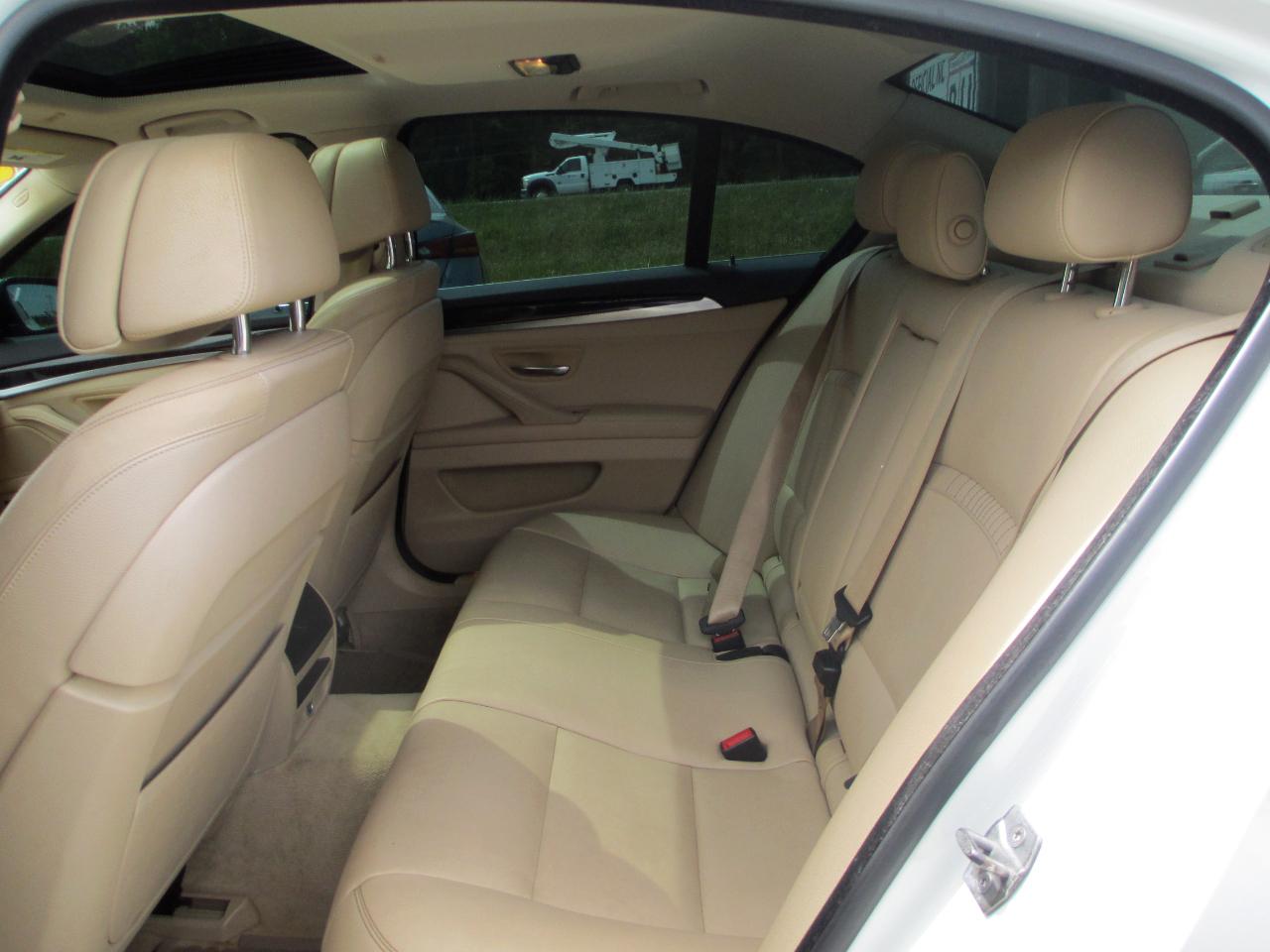 BMW 5 Series 4dr Sdn 535i RWD 2015