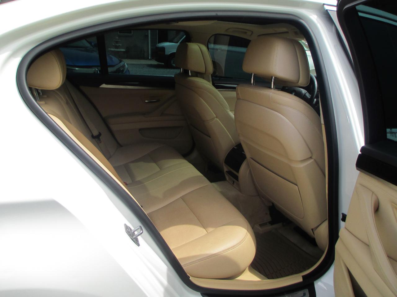 BMW 5 Series 4dr Sdn 535i RWD 2015