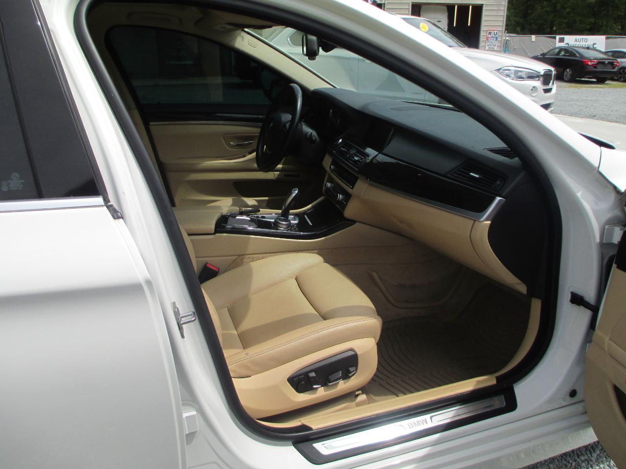 BMW 5 Series 4dr Sdn 535i RWD 2015