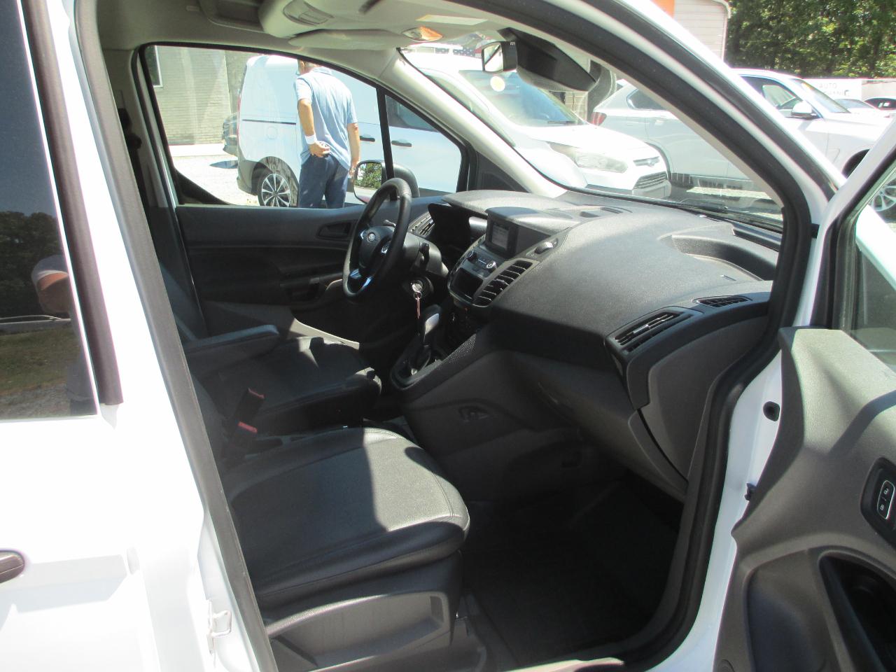 Ford Transit Connect Van XL LWB w/Rear Symmetrical Doors 2022