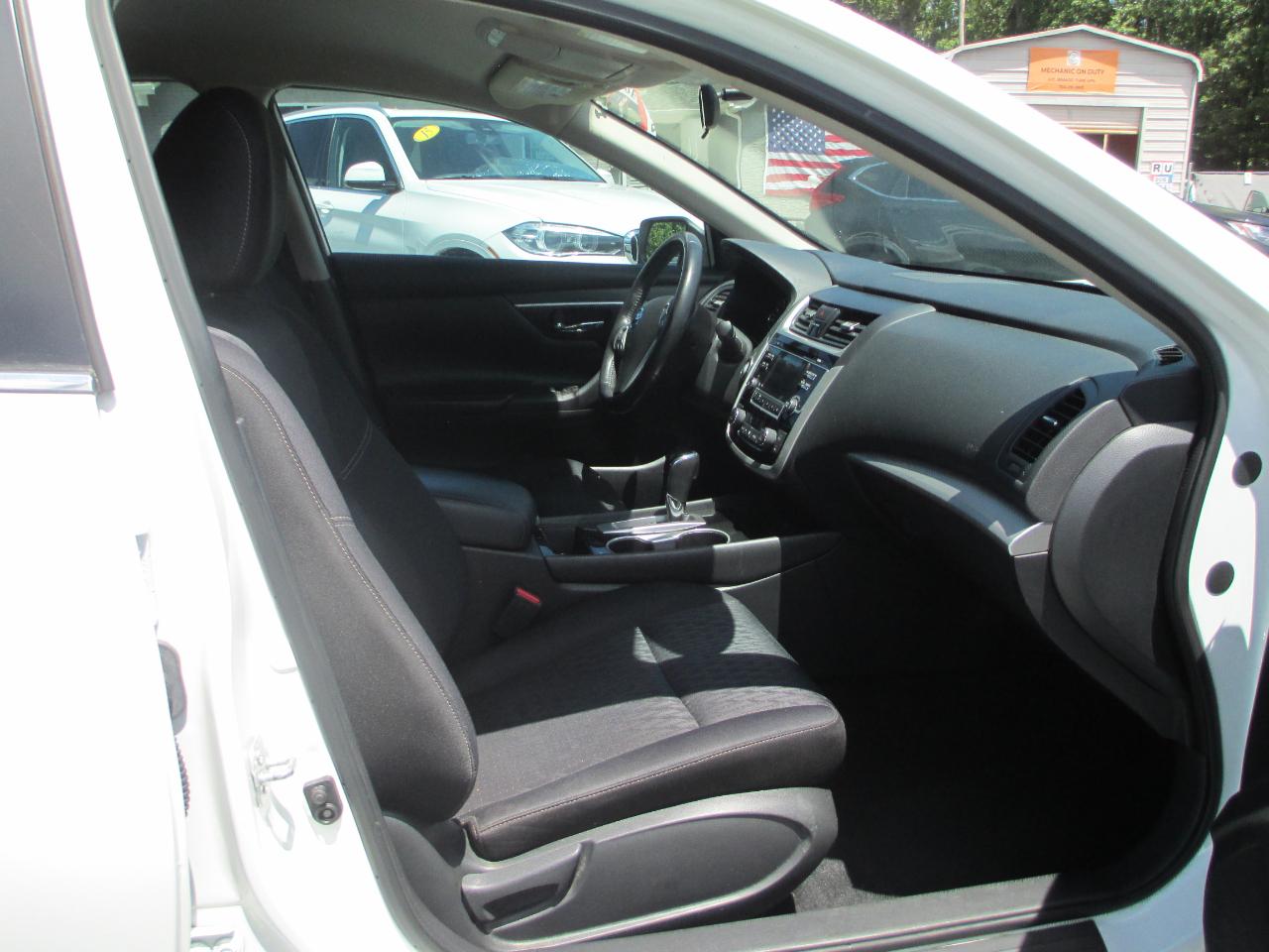 Nissan Altima 2.5 SV Sedan 2018