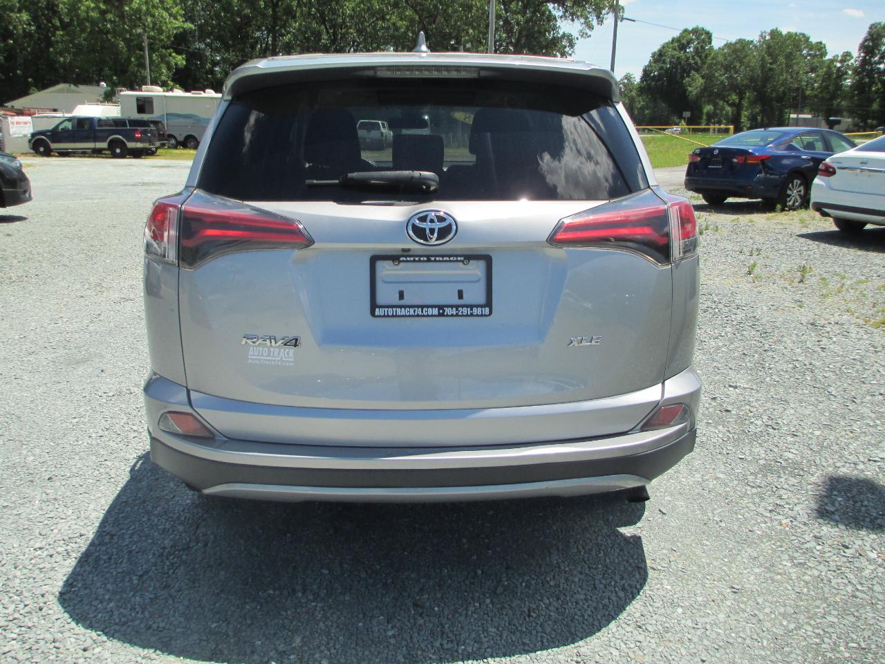 Toyota RAV4 Adventure FWD (Natl) 2018