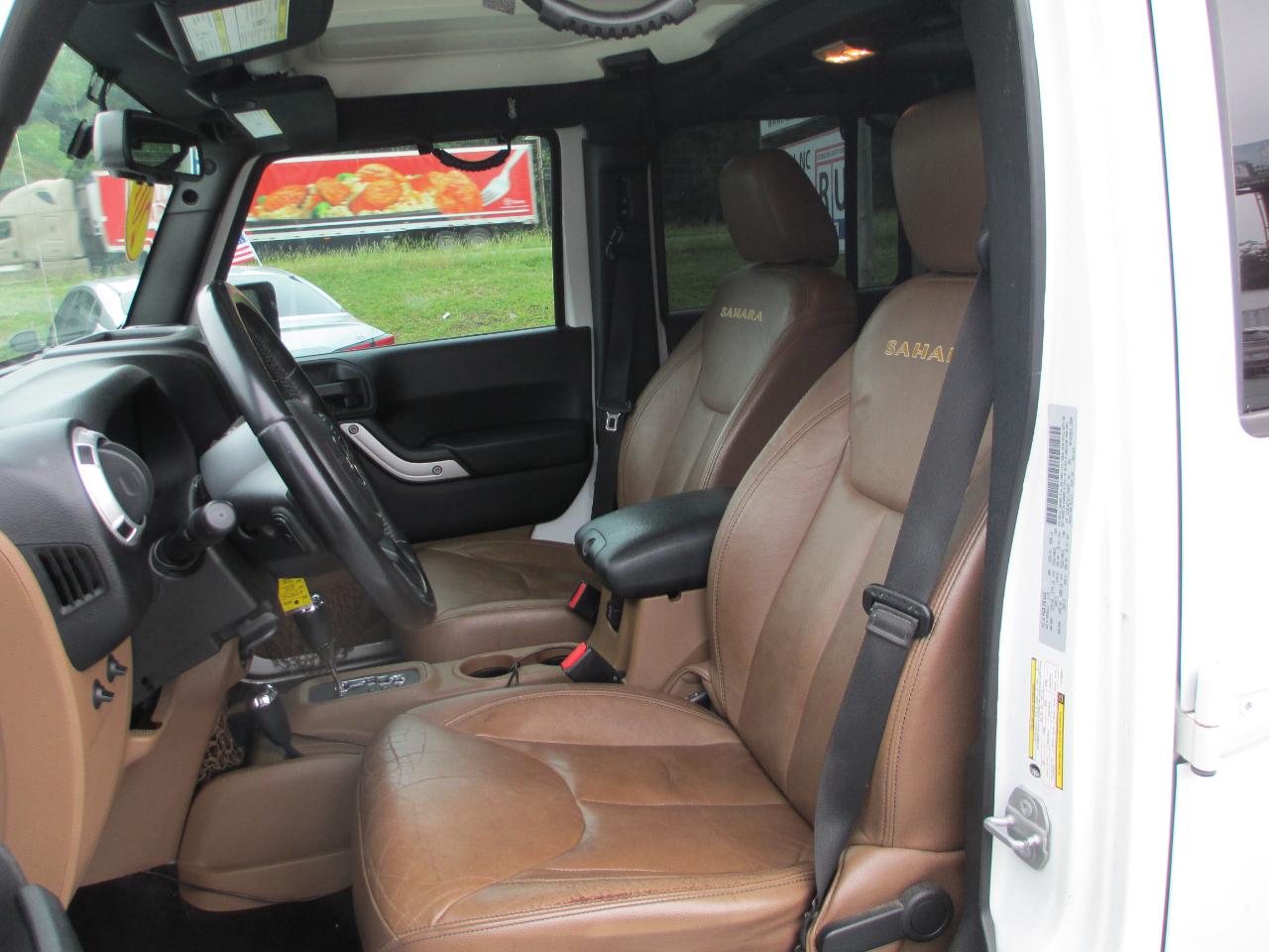 Jeep Wrangler Unlimited 4WD 4dr Sahara 2015