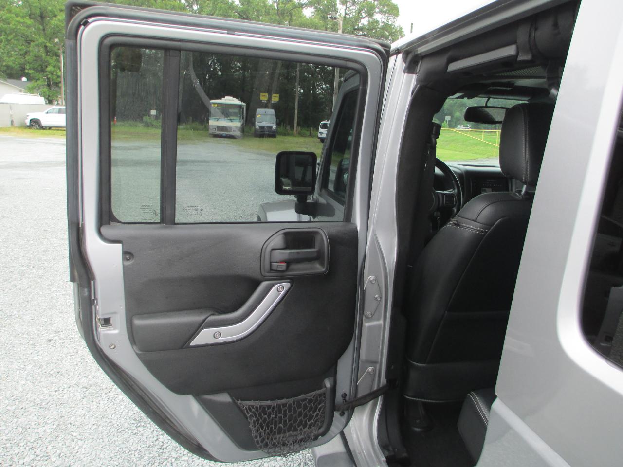 Jeep Wrangler Unlimited 4WD 4dr Sahara 2015