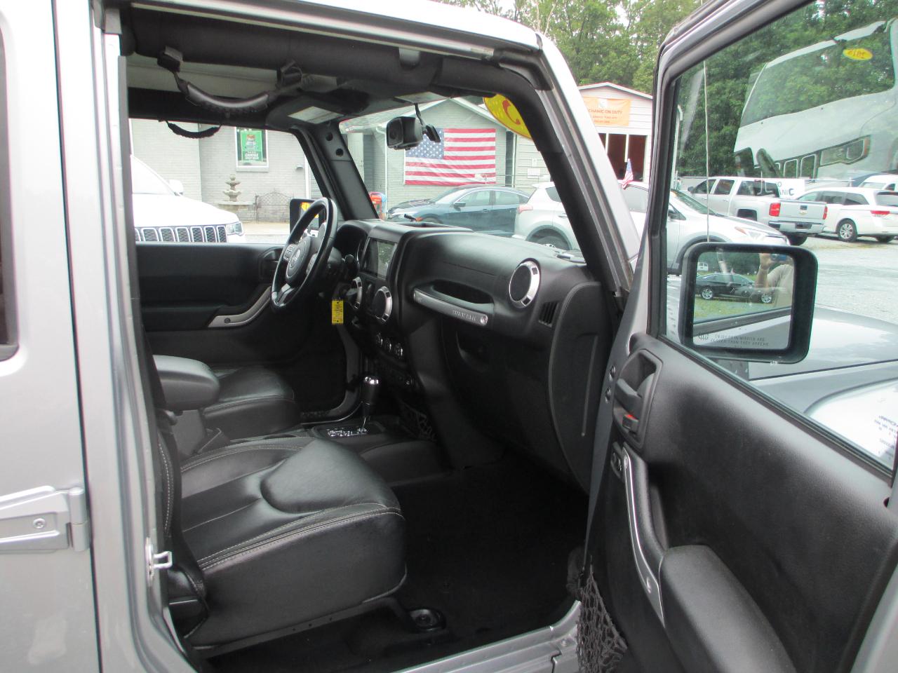 Jeep Wrangler Unlimited 4WD 4dr Sahara 2015