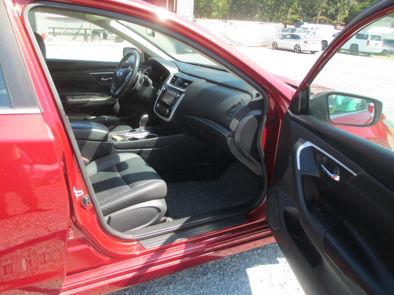 Nissan Altima 2.5 SR Sedan 2018