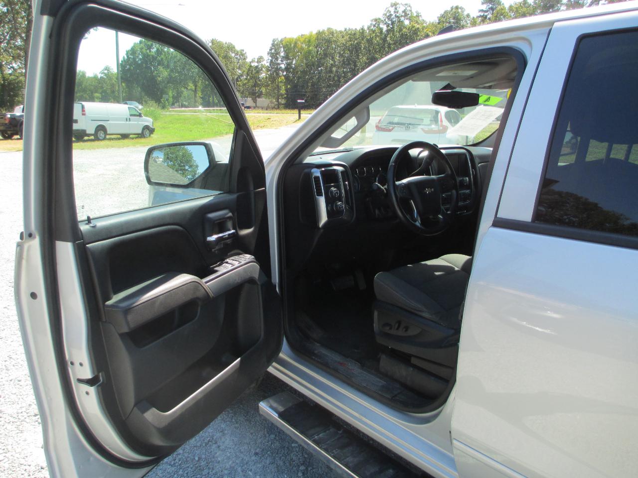 Chevrolet Silverado 1500 4WD Crew Cab 143.5" LT w/2LT 2017