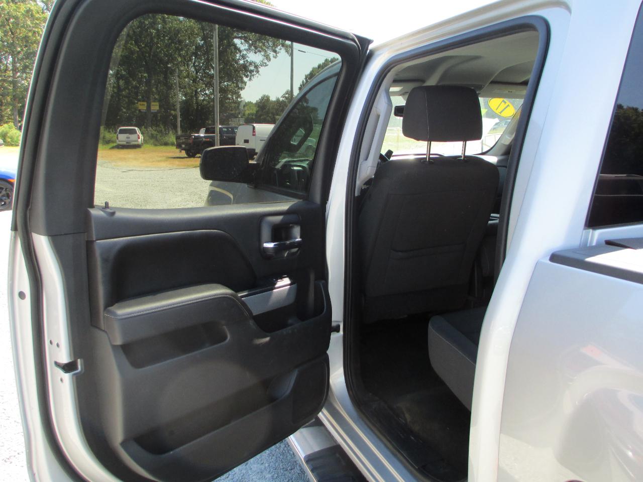 Chevrolet Silverado 1500 4WD Crew Cab 143.5" LT w/2LT 2017