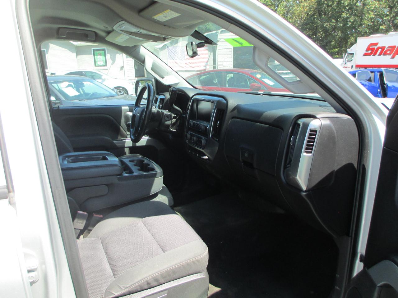 Chevrolet Silverado 1500 4WD Crew Cab 143.5" LT w/2LT 2017