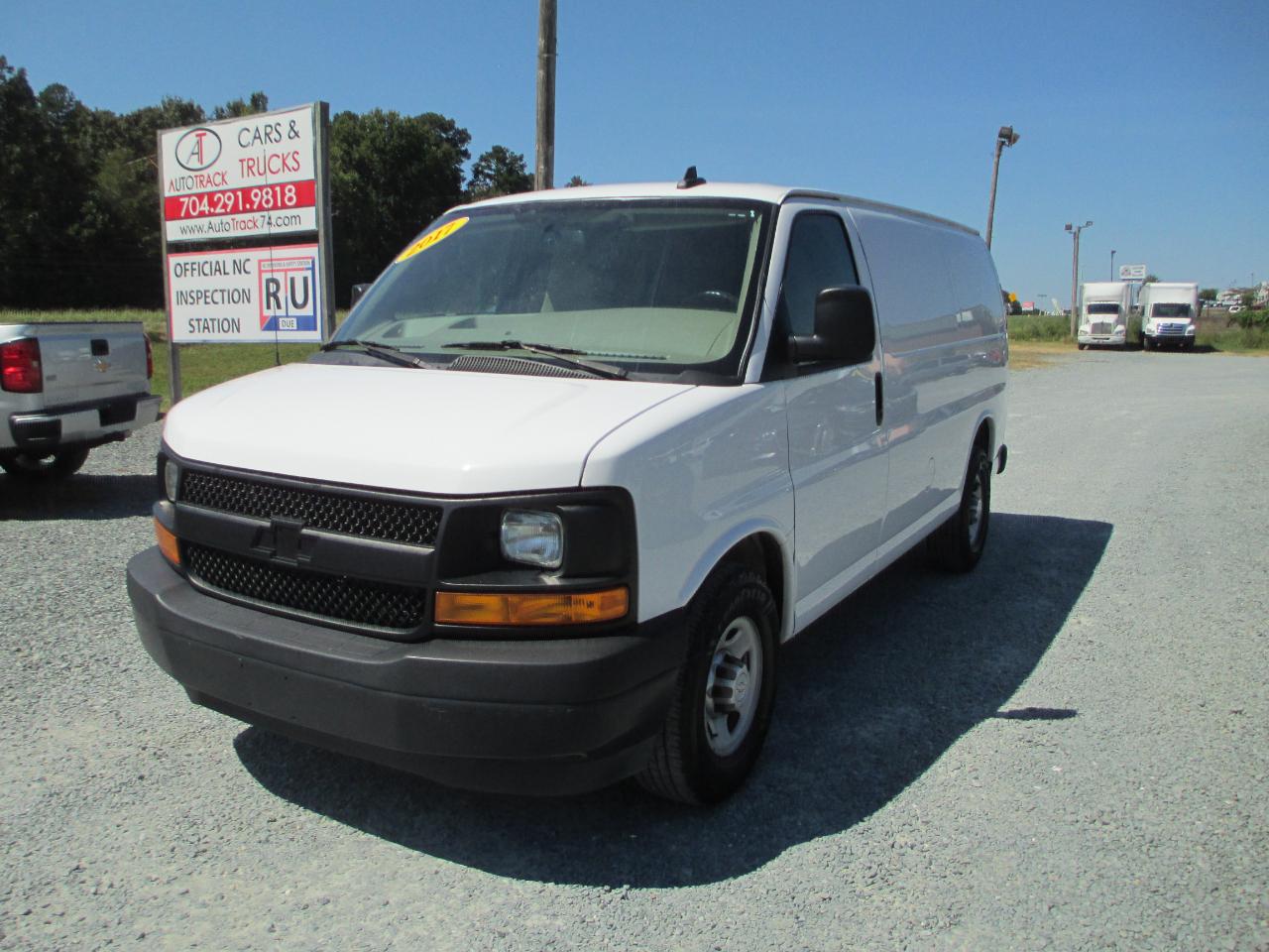Chevrolet Express Cargo Van RWD 2500 135" 2017