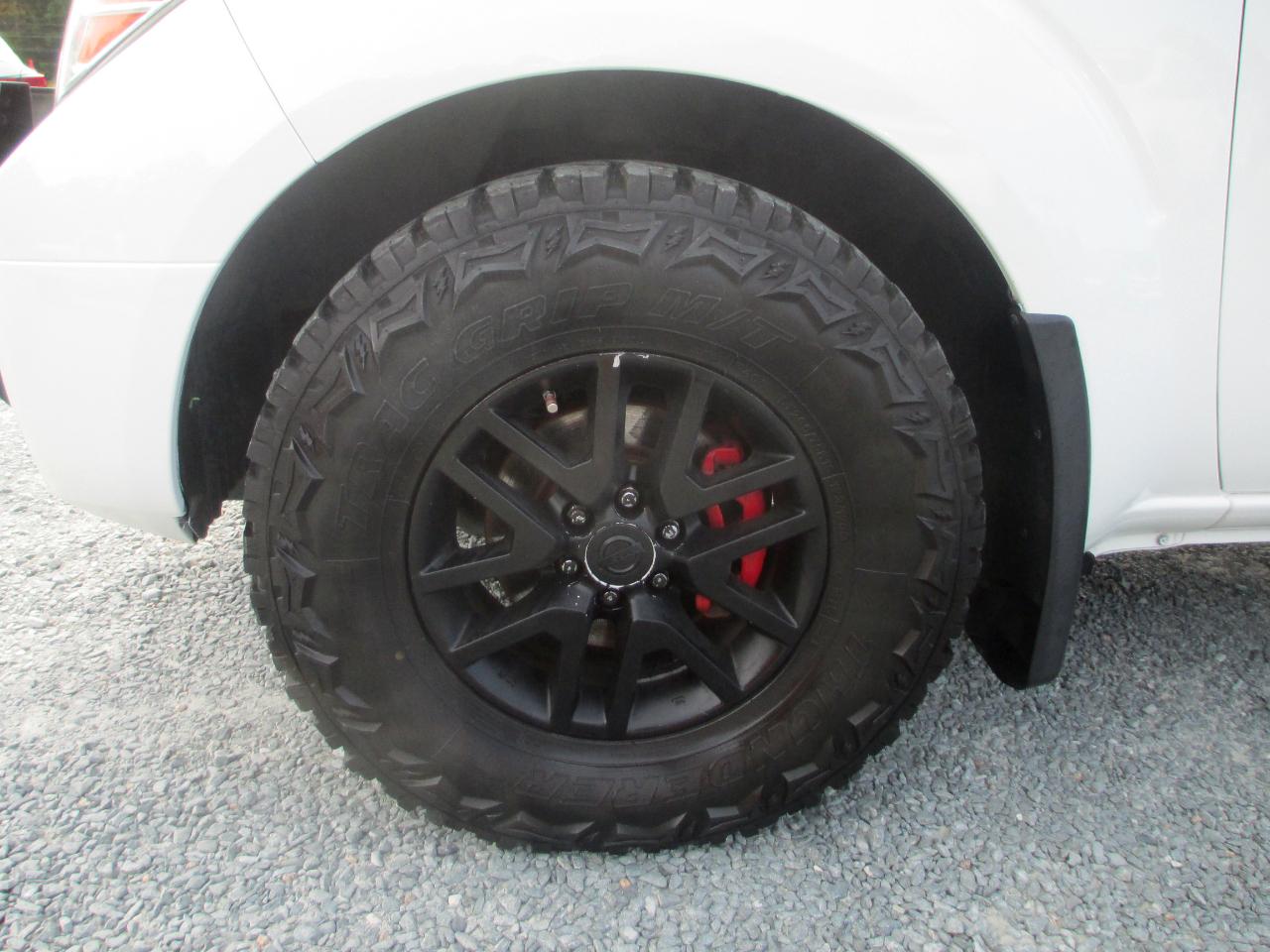 Nissan Frontier Crew Cab 4x2 SV V6 Auto 2018