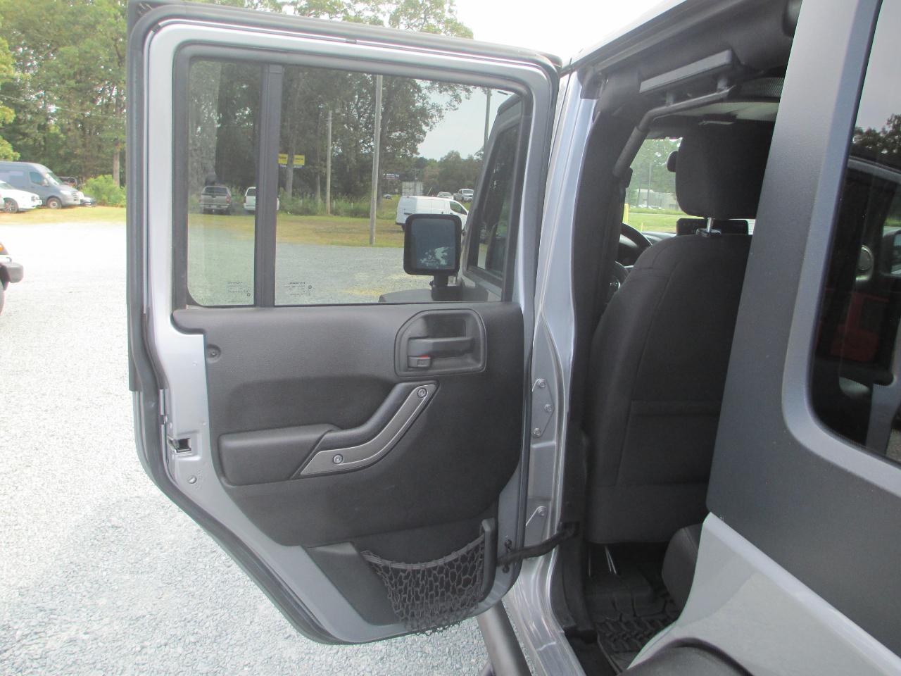 Jeep Wrangler Unlimited 4WD 4dr Sport 2015
