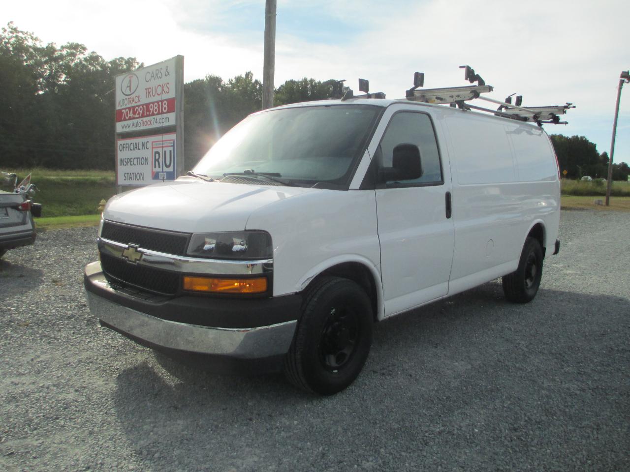 Chevrolet Express Cargo Van RWD 2500 135" 2020