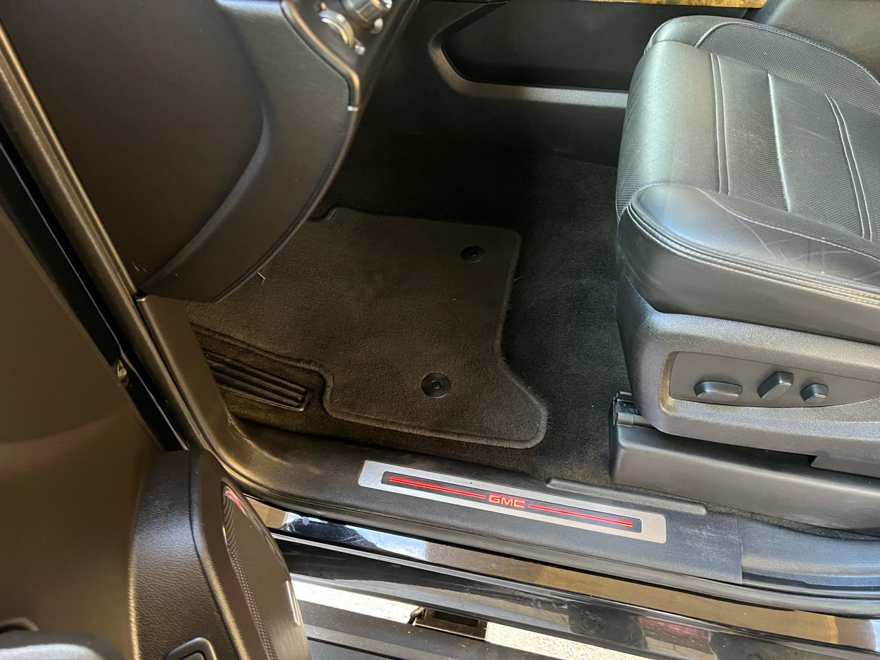 GMC Yukon XL Denali 2WD 2017