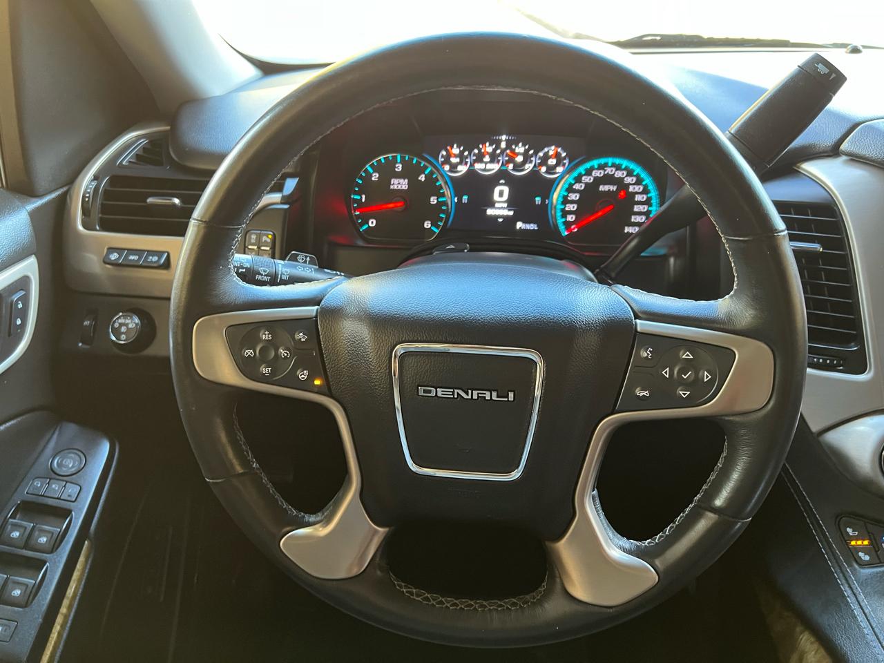 GMC Yukon XL Denali 2WD 2017