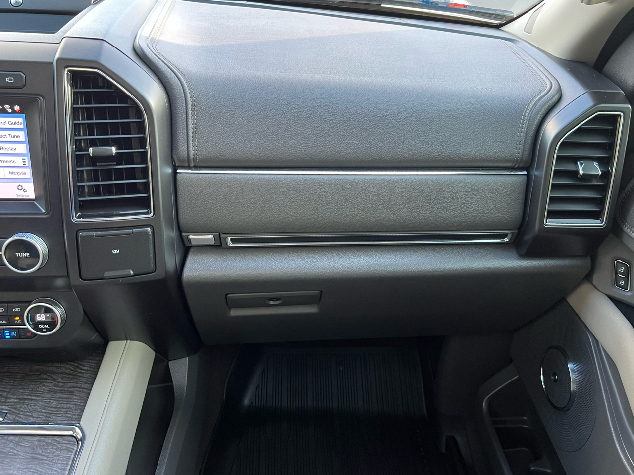 Ford Expedition  2019