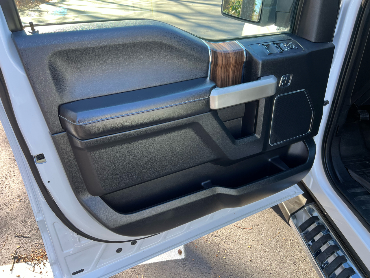 Ford F-150 FX4 SuperCrew 4WD 2017