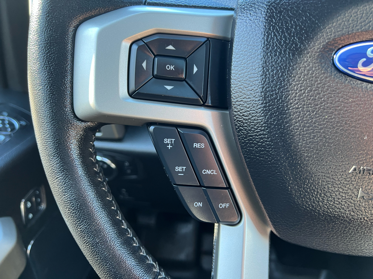 Ford F-150 FX4 SuperCrew 4WD 2017