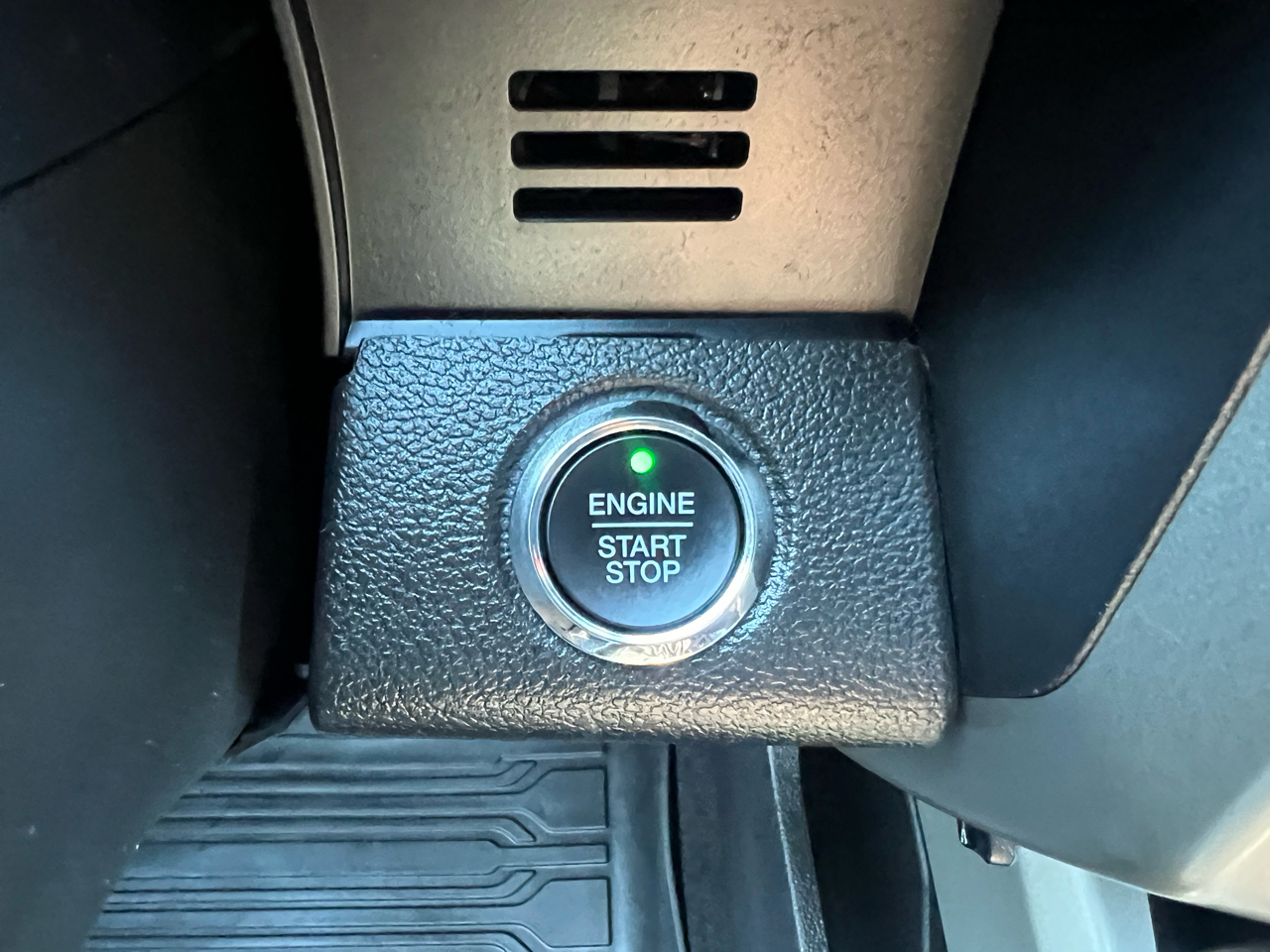 Ford F-150 FX4 SuperCrew 4WD 2017