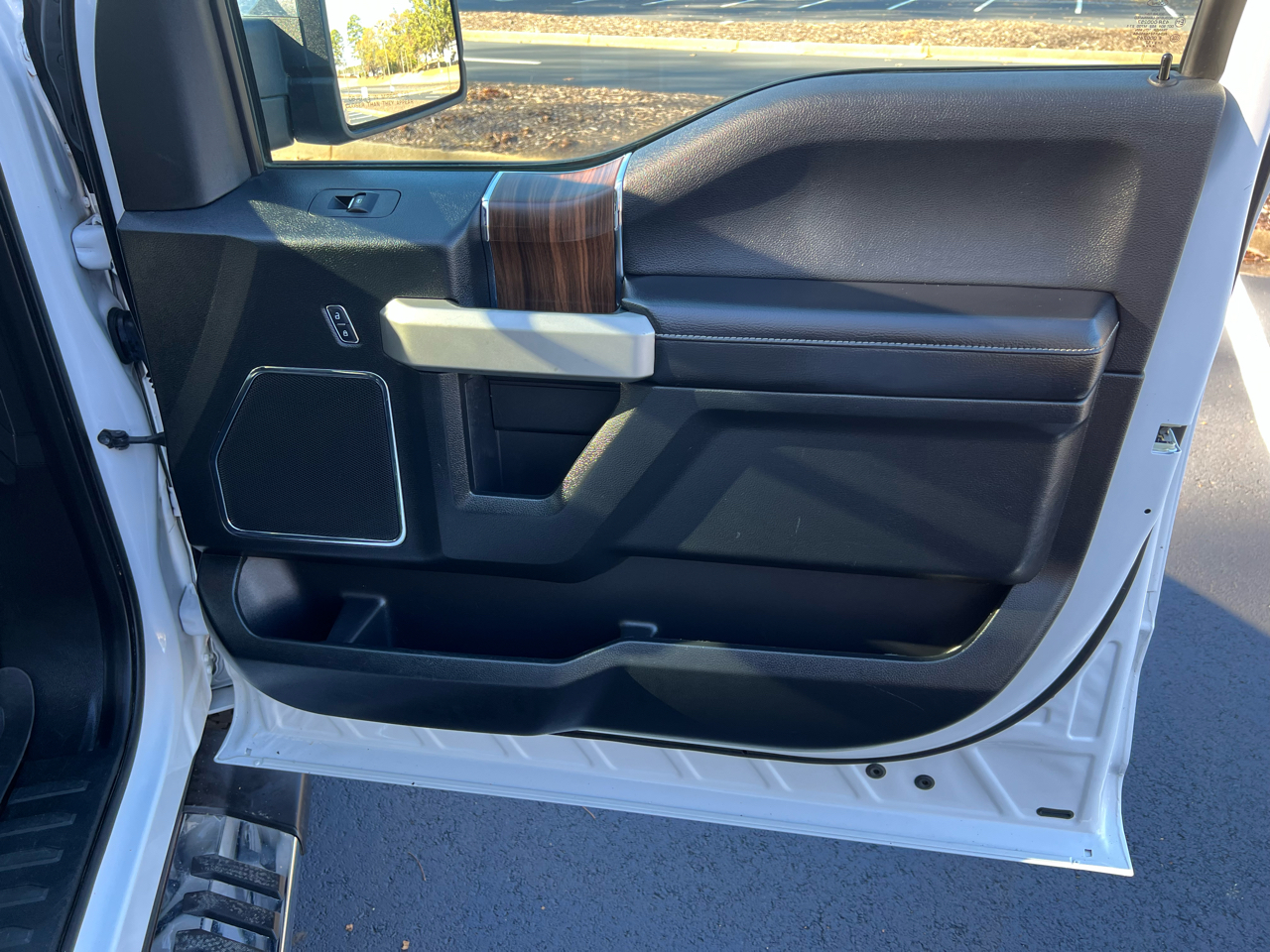 Ford F-150 FX4 SuperCrew 4WD 2017