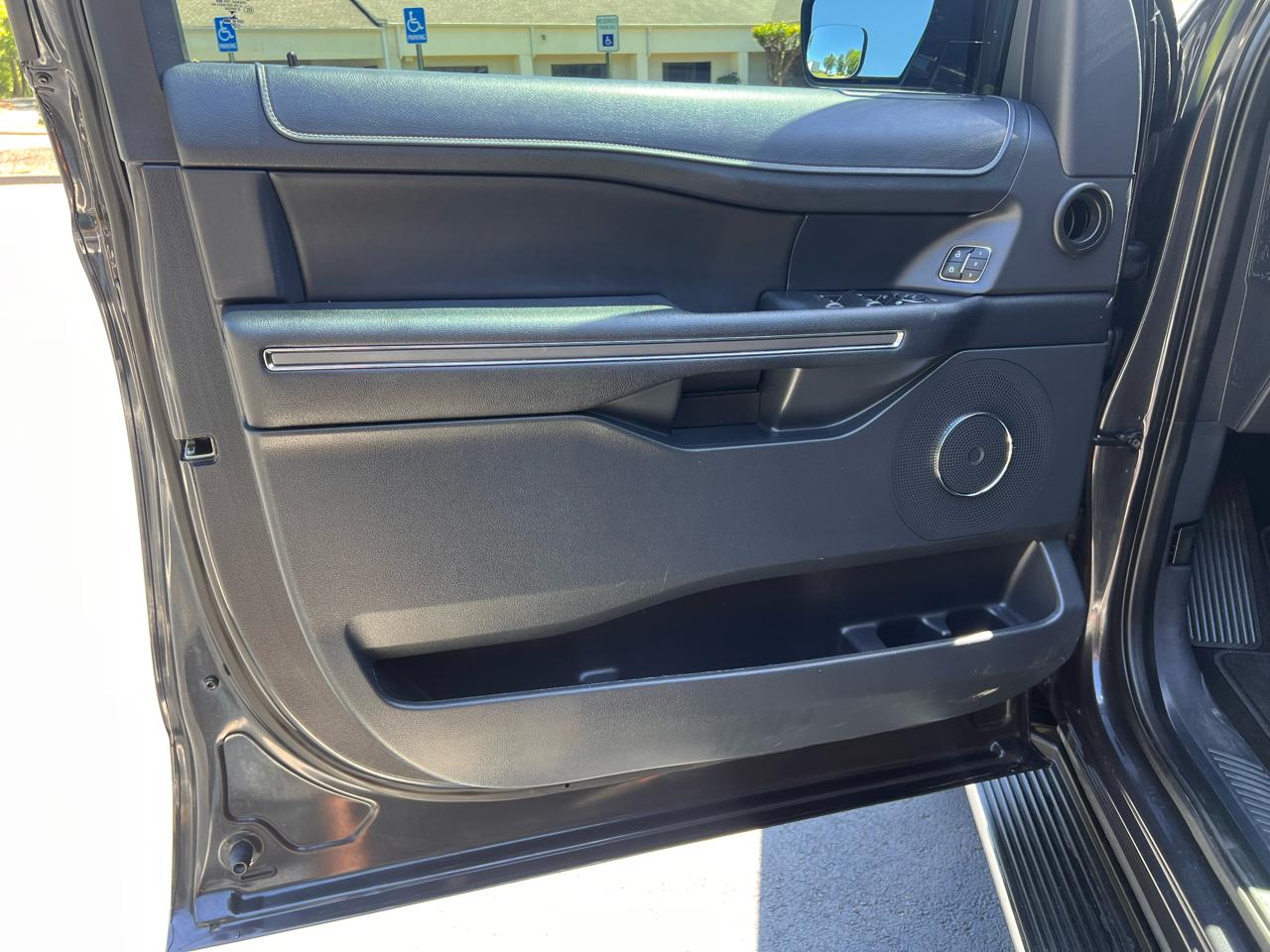 Ford Expedition MAX XLT 2022