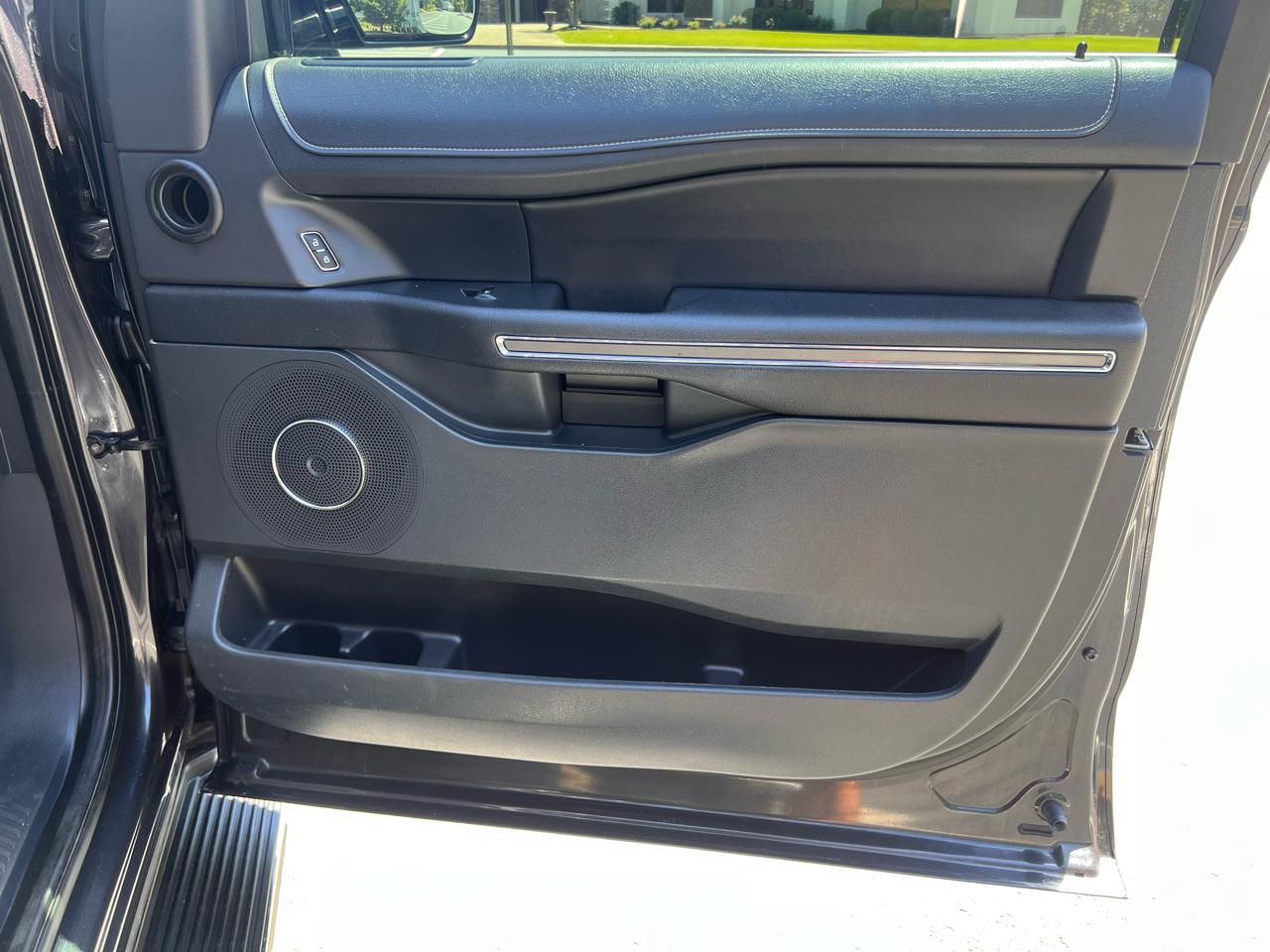 Ford Expedition MAX XLT 2022