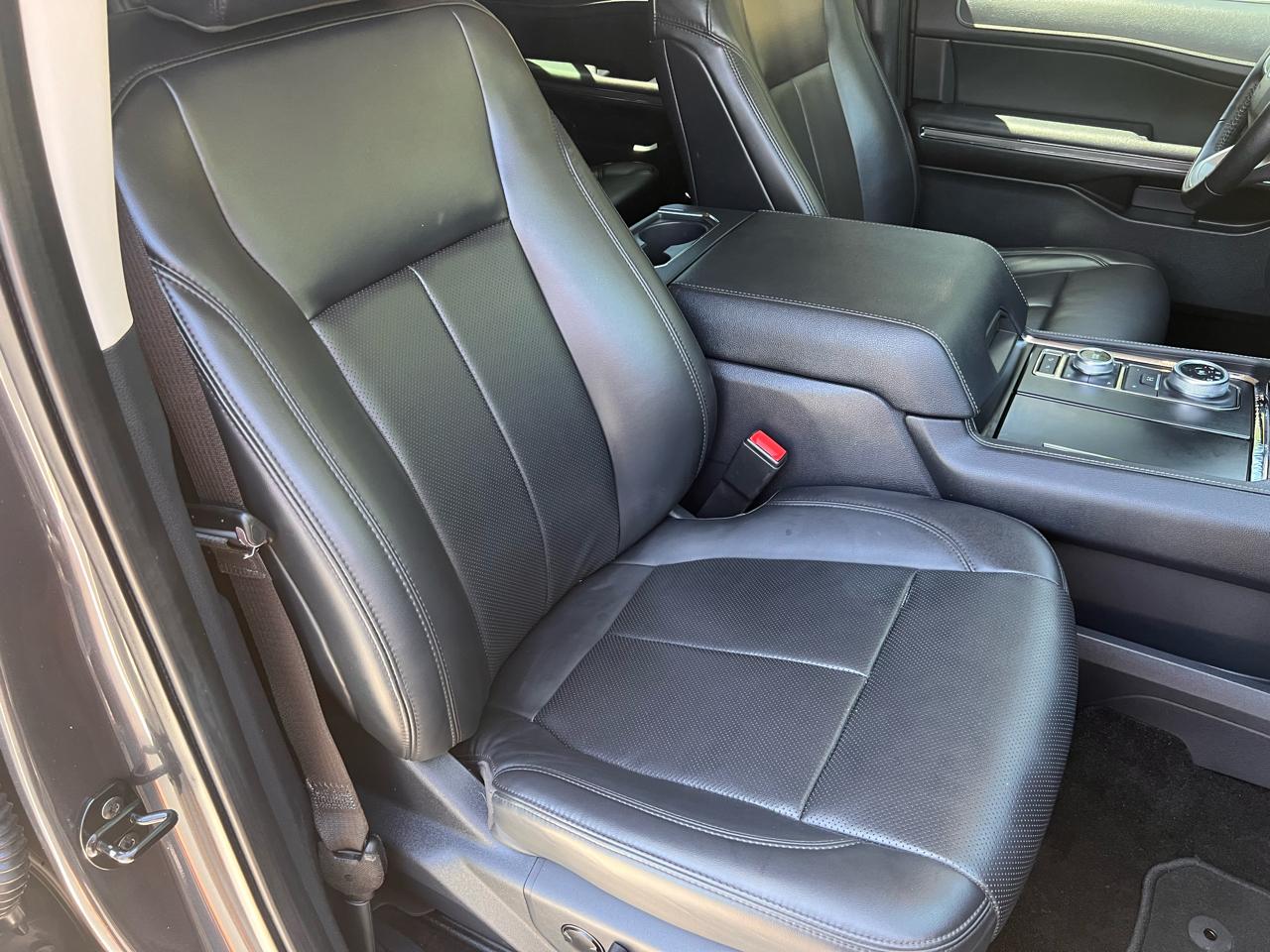 Ford Expedition MAX XLT 2022