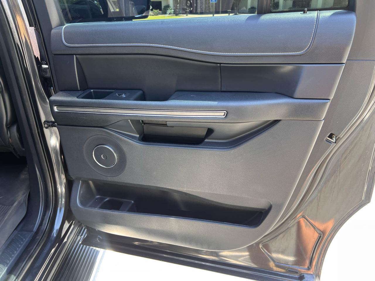 Ford Expedition MAX XLT 2022