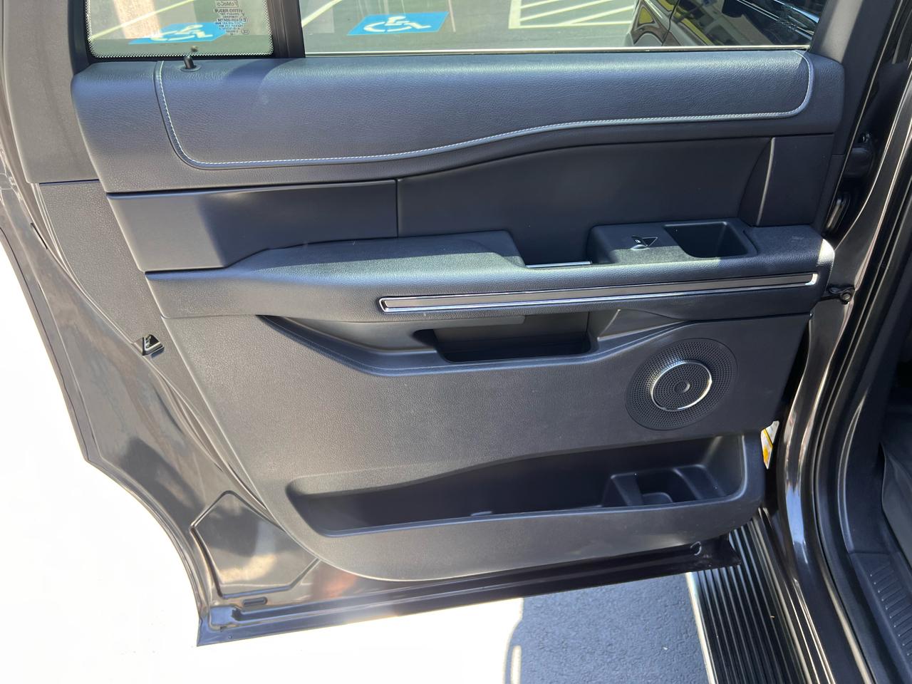 Ford Expedition MAX XLT 2022