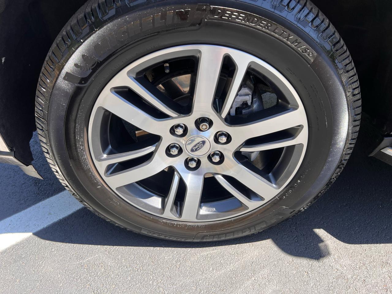 Ford Expedition MAX XLT 2022