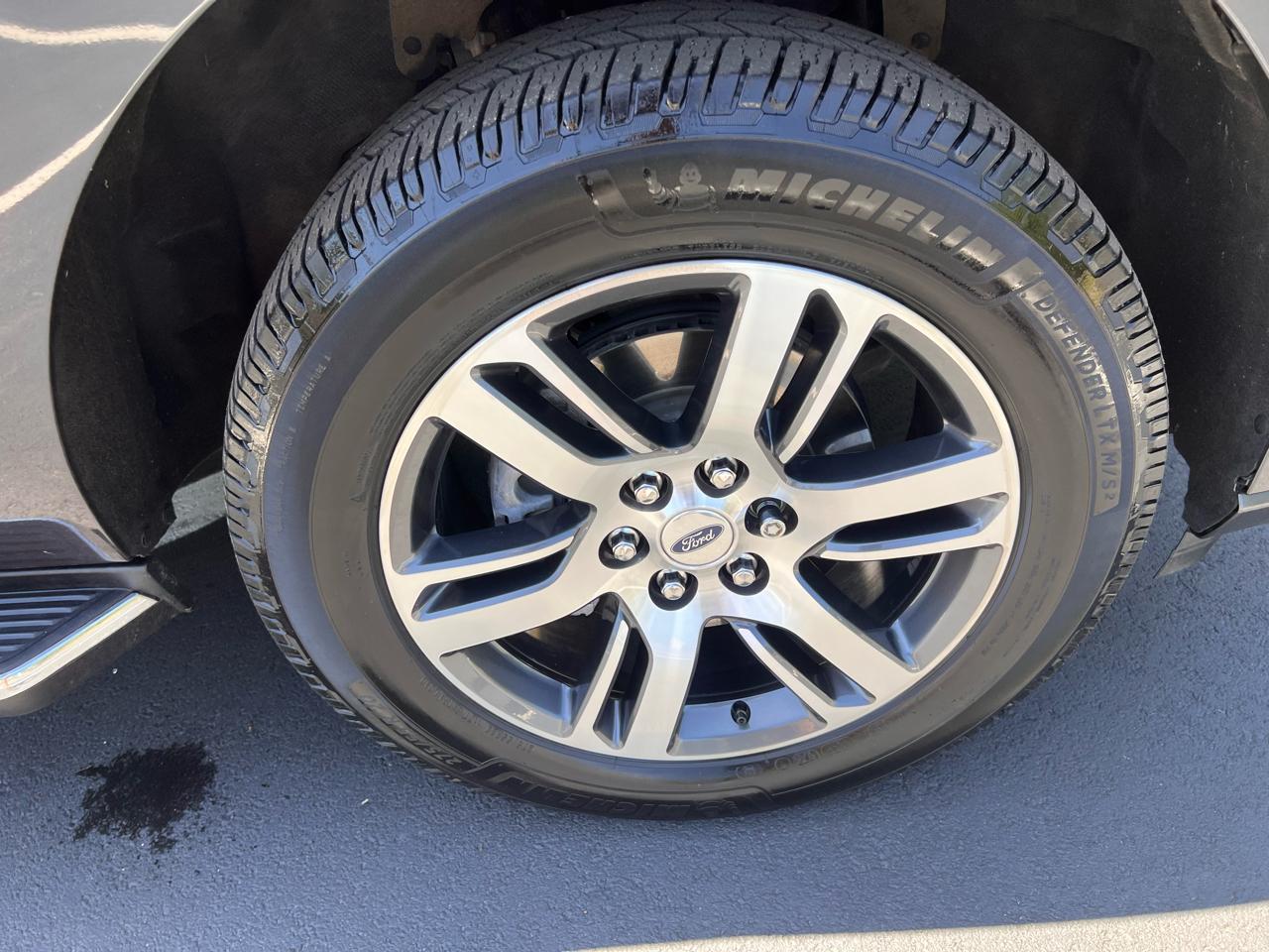 Ford Expedition MAX XLT 2022