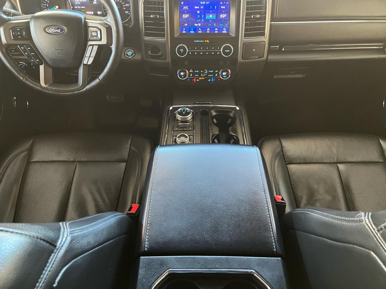 Ford Expedition XLT 2020