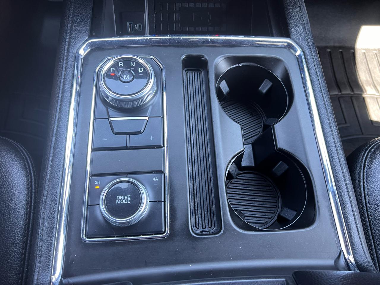 Ford Expedition XLT 4WD 2020