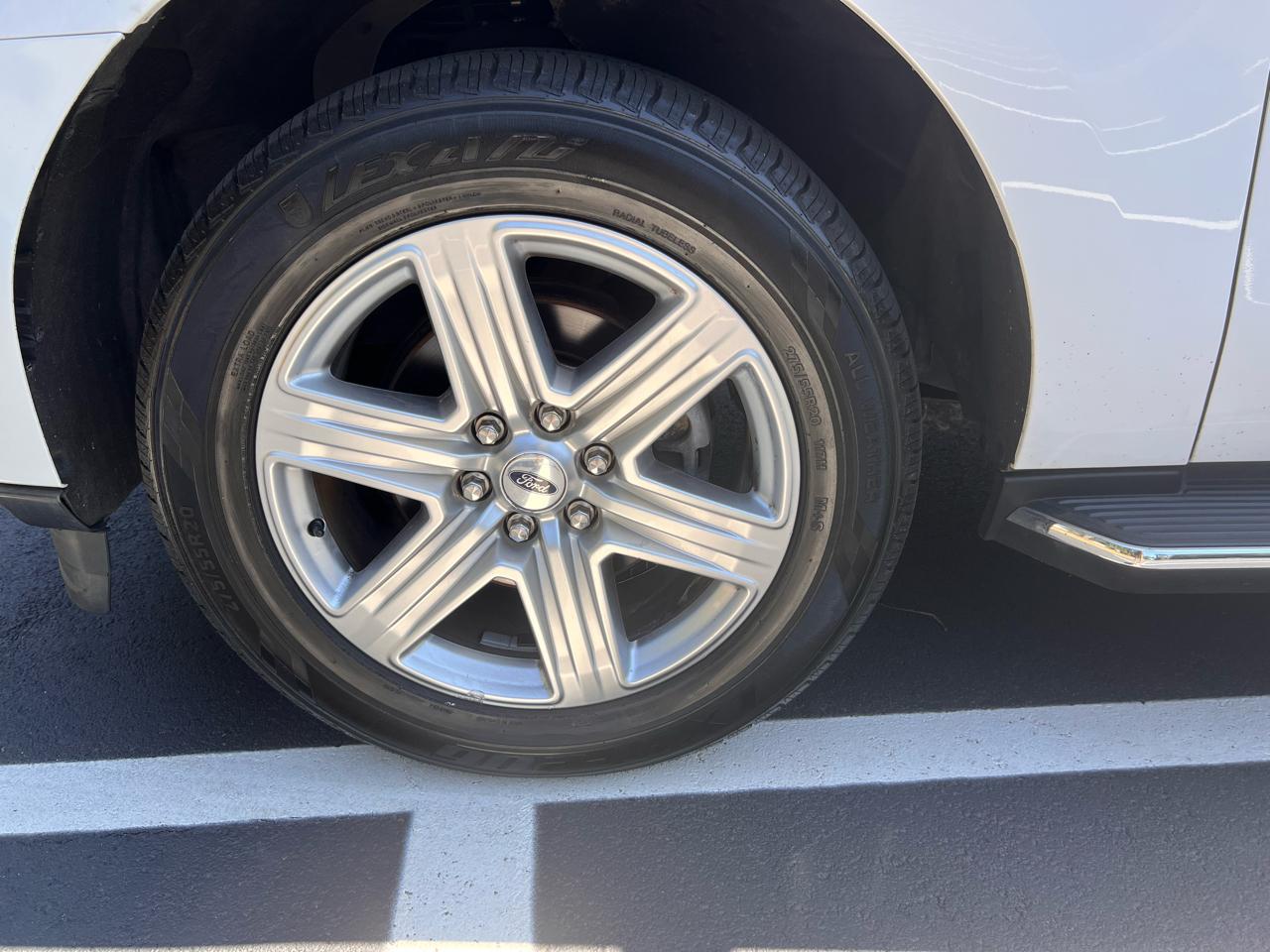 Ford Expedition XLT 4WD 2020