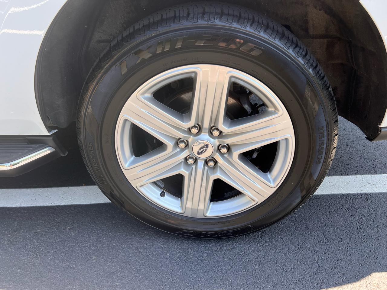 Ford Expedition XLT 4WD 2020