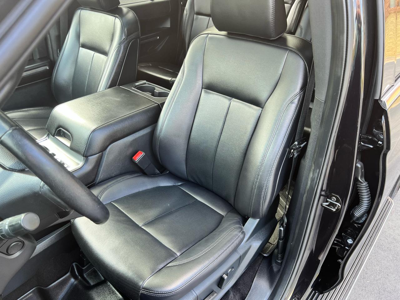 Ford Expedition  2021