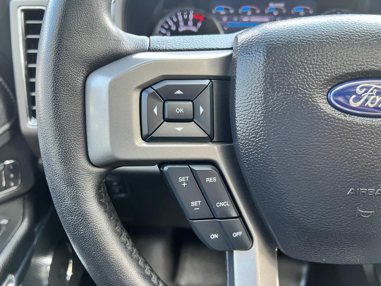 Ford Expedition  2021