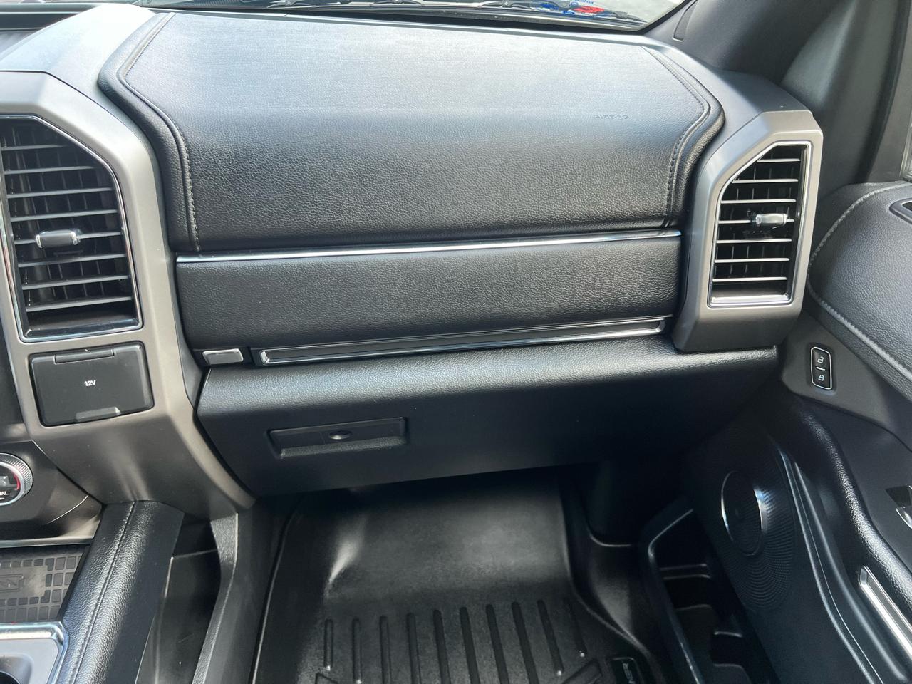 Ford Expedition  2021