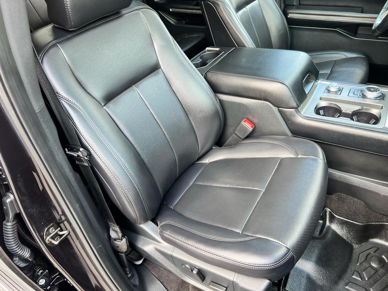 Ford Expedition  2021