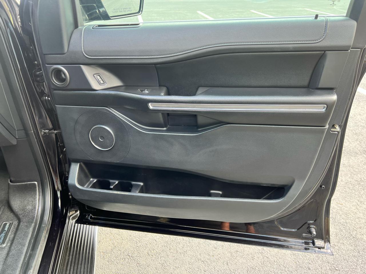 Ford Expedition  2021