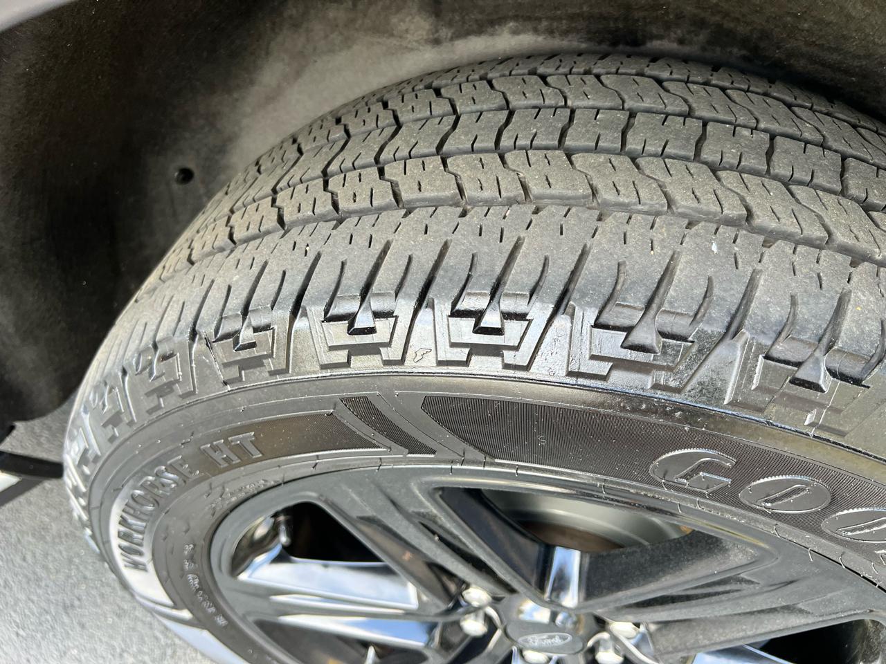 Ford Expedition  2021