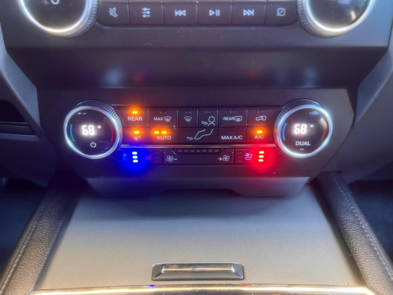 Ford Expedition MAX XLT 4WD 2019