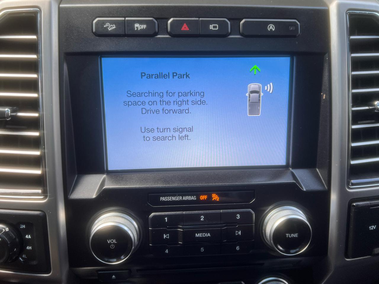Ford F-150 Platinum 4WD SuperCrew 5.5' Box 2018