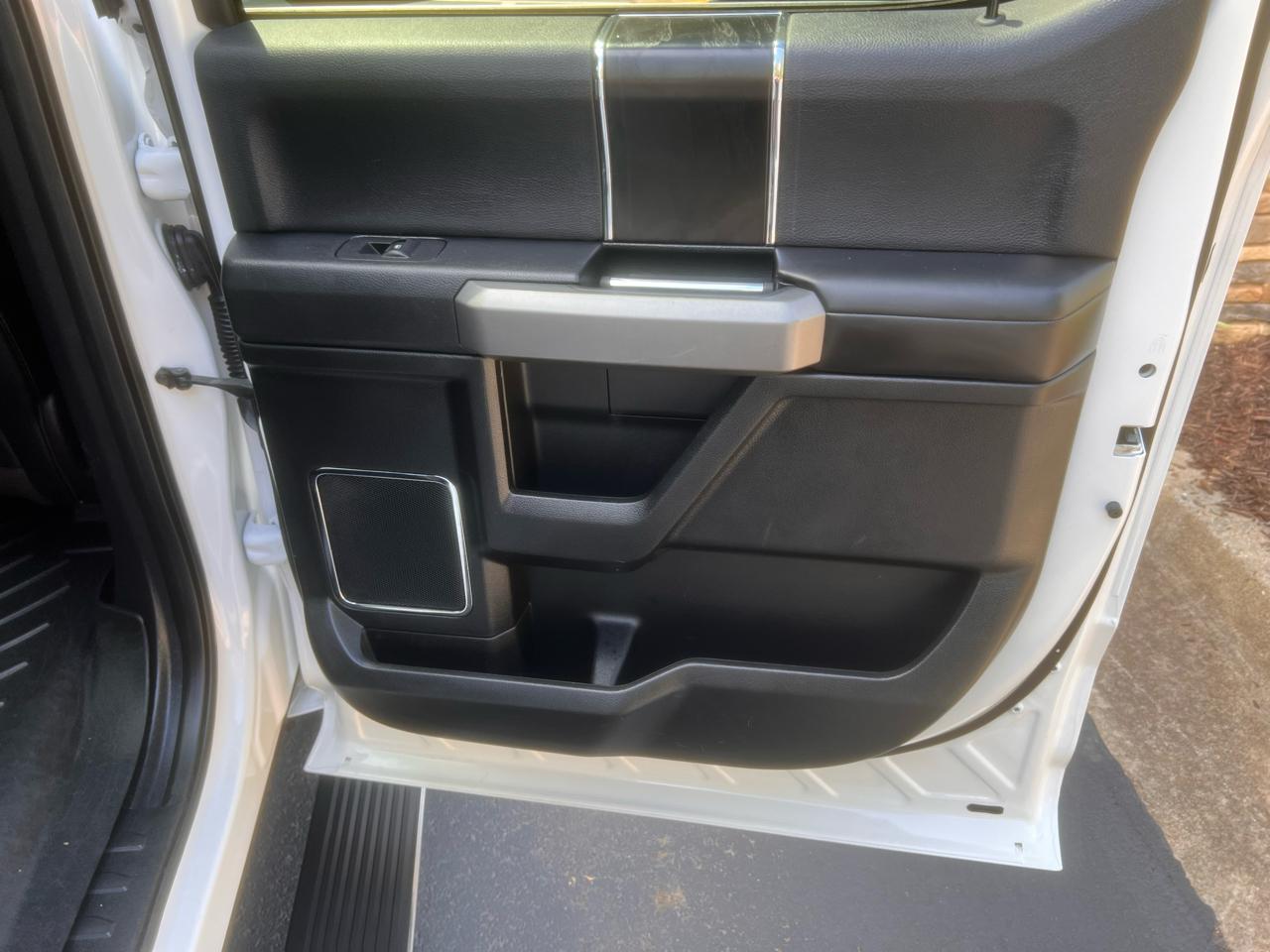 Ford F-150 Platinum 4WD SuperCrew 5.5' Box 2018