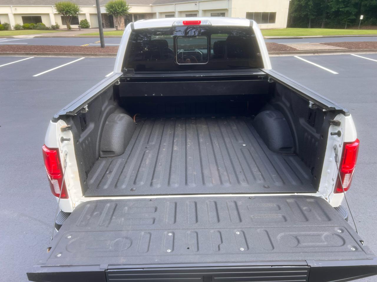 Ford F-150 Platinum 4WD SuperCrew 5.5' Box 2018