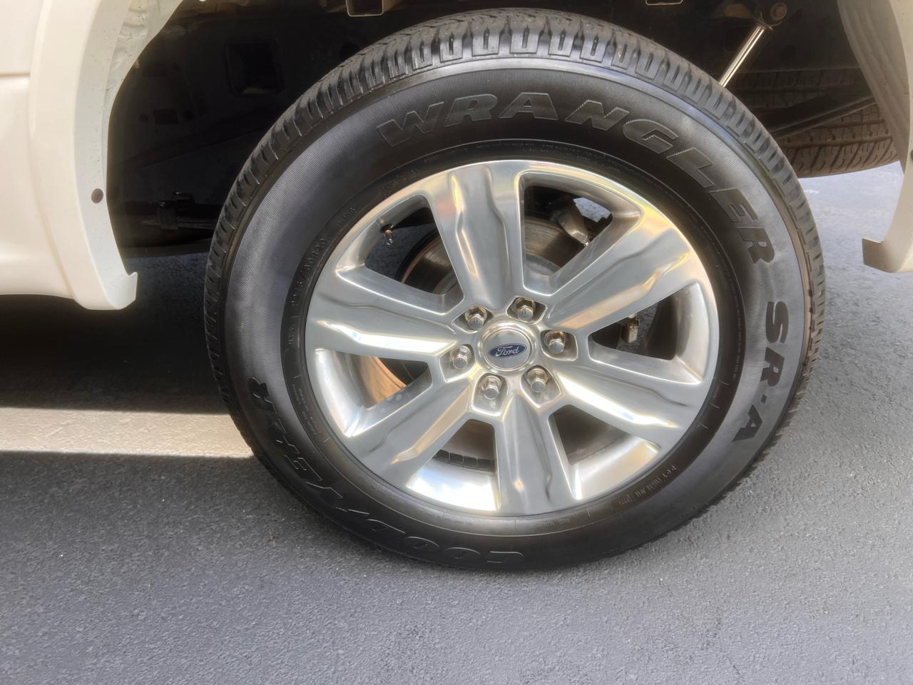 Ford F-150 Platinum 4WD SuperCrew 5.5' Box 2018