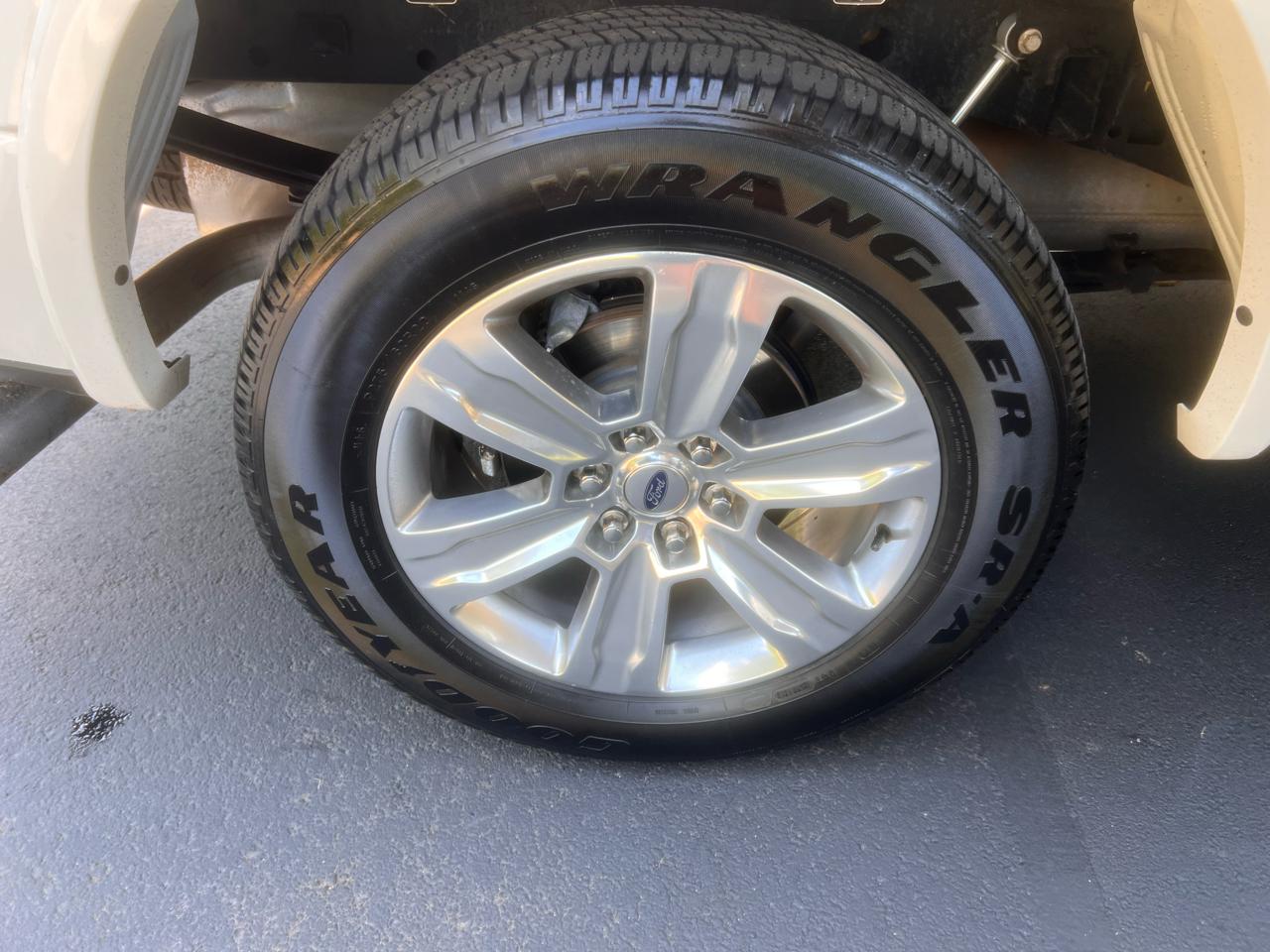 Ford F-150 Platinum 4WD SuperCrew 5.5' Box 2018