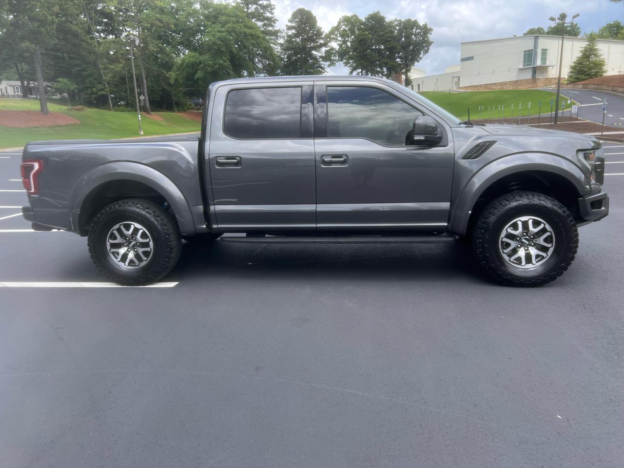 Ford F-150 Raptor SuperCrew 4WD 2018