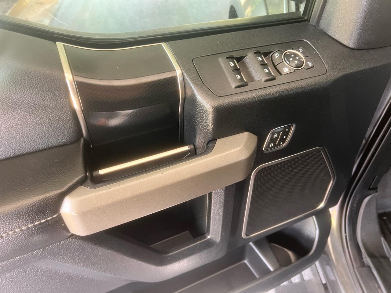 Ford F-150 Raptor SuperCrew 4WD 2018